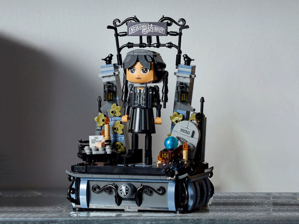 Констурктор LEGO Wednesday 76780 Фигурка Венсдей Аддамс во Владимире