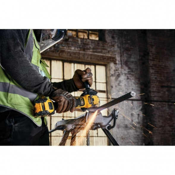 Аккумуляторная угловая шлифмашина DEWALT DCG409NT, без АКБ и ЗУ, в кейсе TSTAK во Владимире