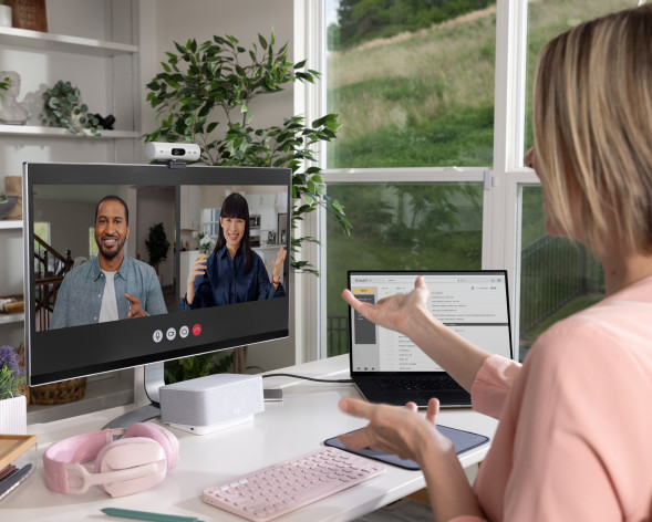 Веб-камера Logitech Brio 500, белый во Владимире