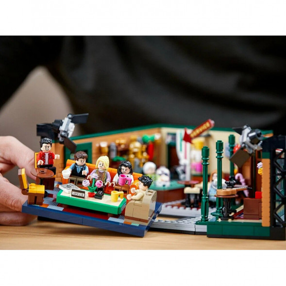Конструктор LEGO Ideas 21319 Центральный парк Кафе Друзей во Владимире