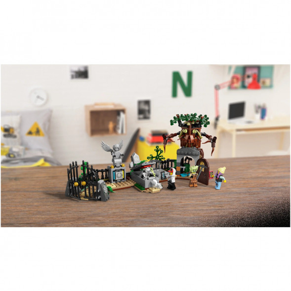 Конструктор Lego Hidden Side 70420 Загадка Старого Кладбища во Владимире