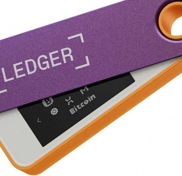 Криптокошелек Ledger Nano S Plus 1 шт., Retro Gaming во Владимире